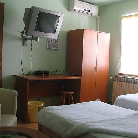 Apartments & Rooms Korzo Slavonski Brod Buitenkant foto