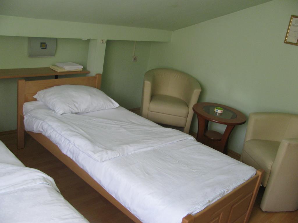 Apartments & Rooms Korzo Slavonski Brod Buitenkant foto