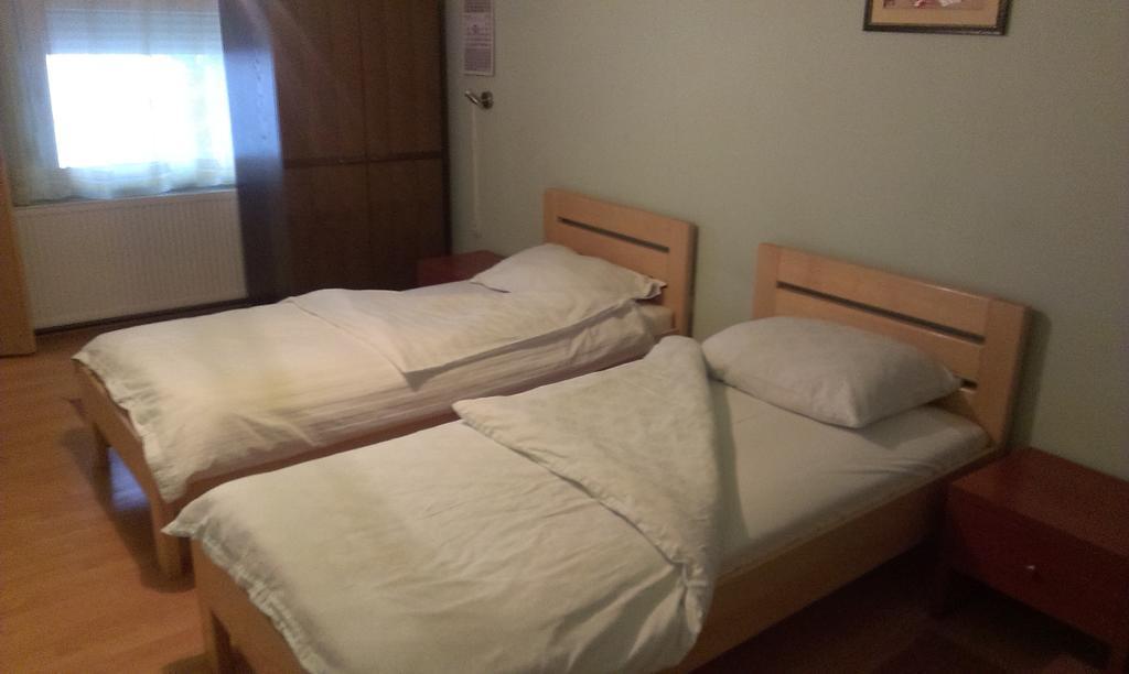 Apartments & Rooms Korzo Slavonski Brod Kamer foto