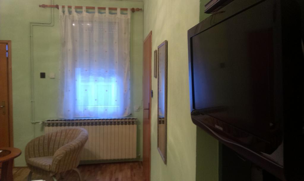 Apartments & Rooms Korzo Slavonski Brod Kamer foto