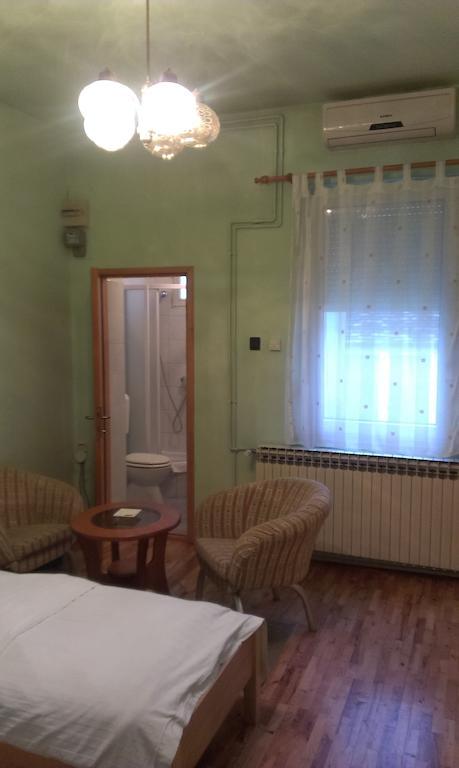 Apartments & Rooms Korzo Slavonski Brod Kamer foto